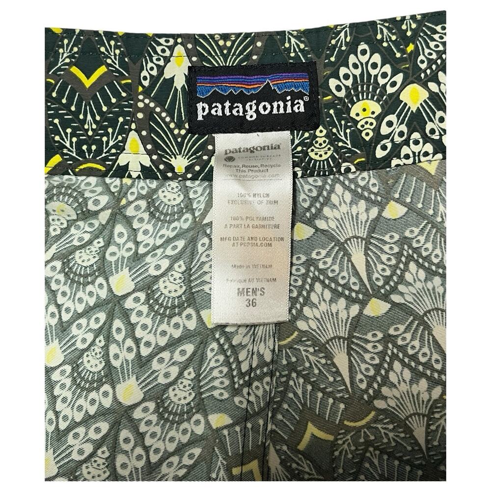 Patagonia Board Shorts Mens 36 Green Wavefarer Geometric Preppy Classic 66556 - Picture 7 of 13